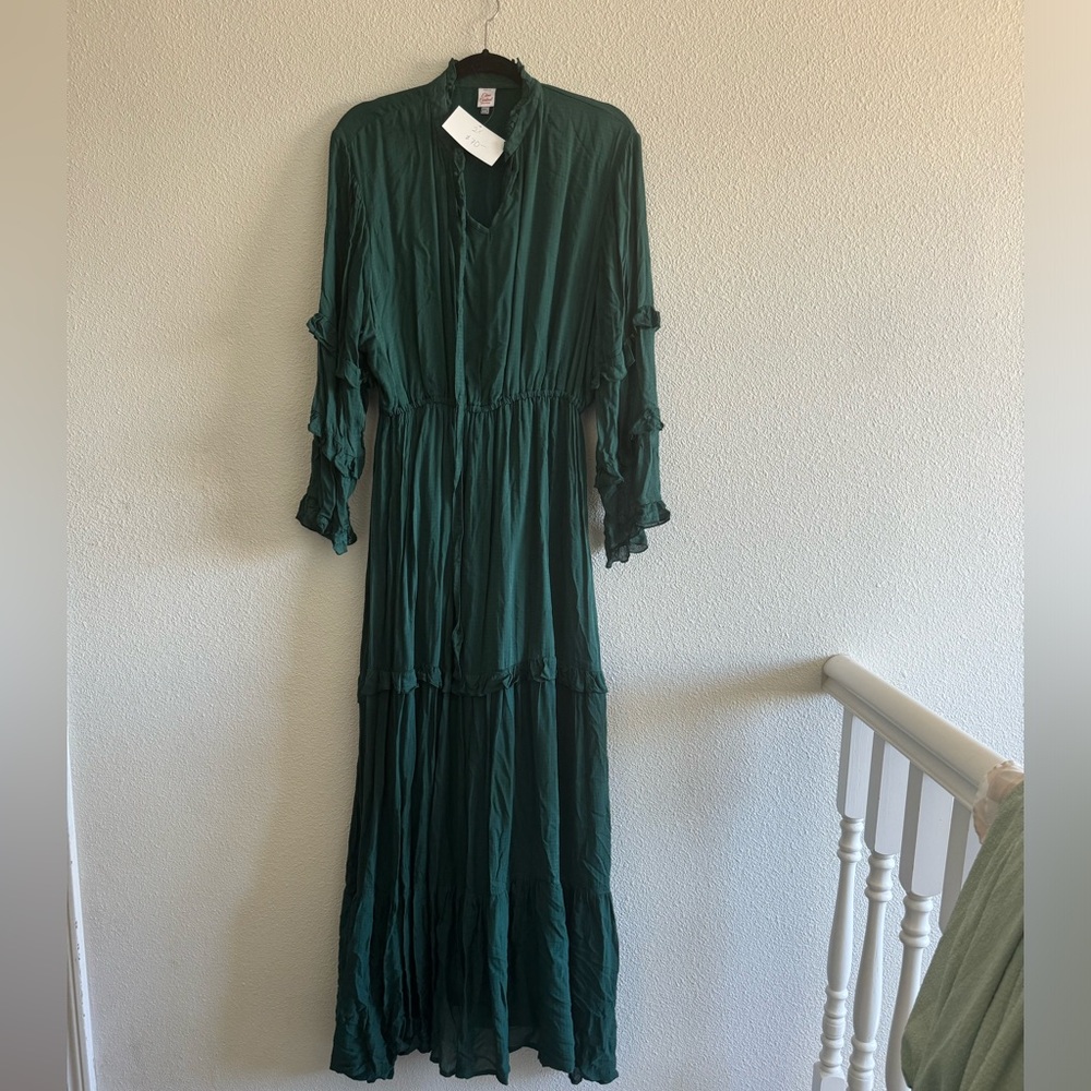 Long Hunter green dress, ruffle!